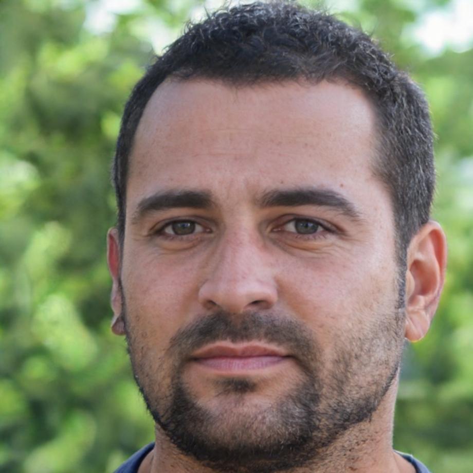 Ionuț Dumitru - Instructor SEO tehnic și dezvoltare