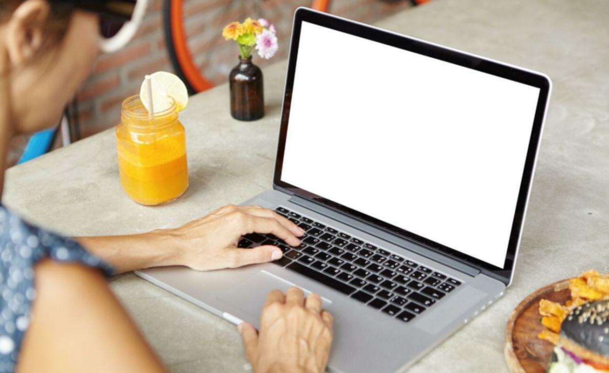 Specialiștii noștri sunt gata să răspundă la întrebările tale despre SEO tehnic